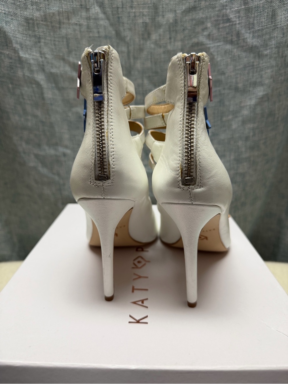 Katy Perry Collections White Strappy Heels with Multicolored Star Embellishments - Picture 3 of 4